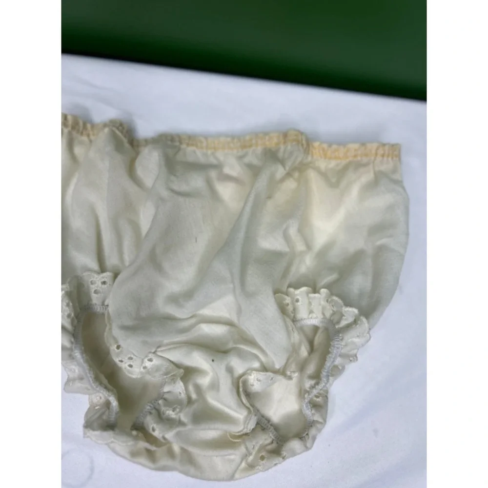 Vintage Baby Bloomers Cream Eyelet Lace Trim Diaper Cover Ruffle Trim Infant